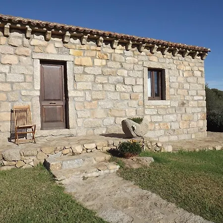 Il Vecchio Ginepro Oda ve Kahvaltı Arzachena